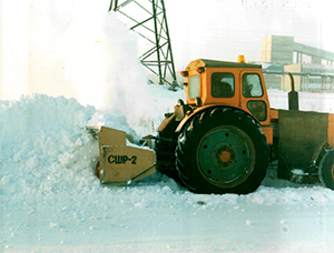 Снегоочиститель шнекороторный механический СШР-2,0 для задней навески на трактора МТЗ-80/82